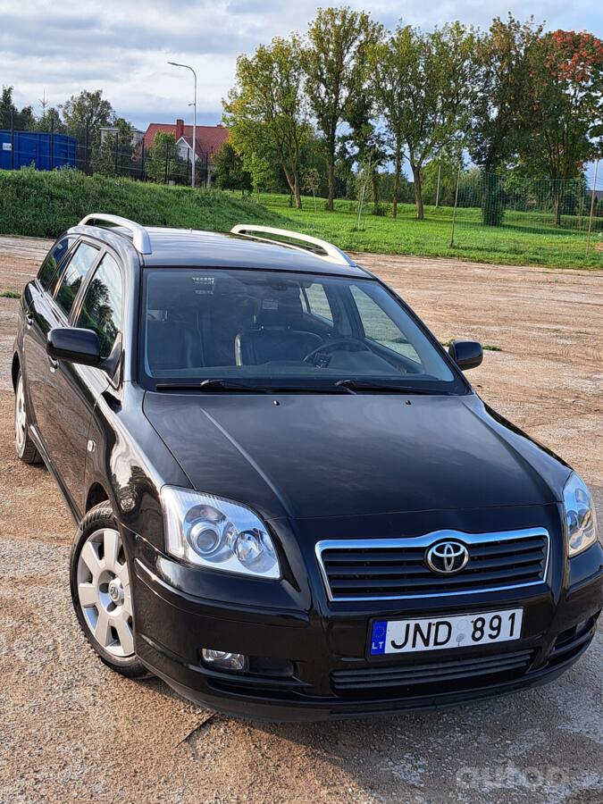 Toyota Avensis 2 generation wagon