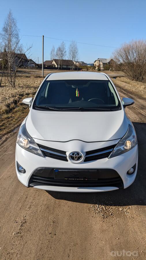 Toyota Verso 1 generation [restyling] Minivan
