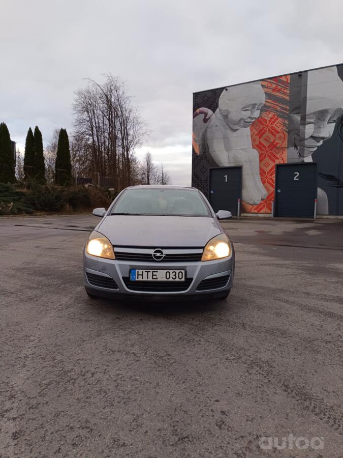 Opel Astra H Hatchback