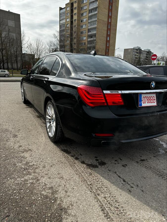 BMW 7 Series F01/F02 Sedan