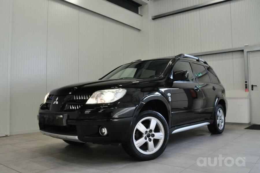 Mitsubishi Outlander 1 generation Crossover