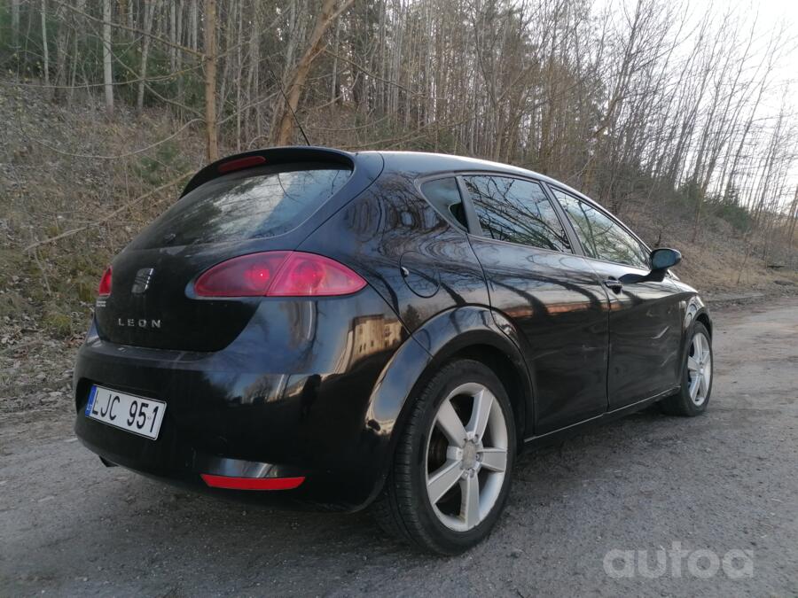 SEAT Leon 2 generation Hatchback 5-doors