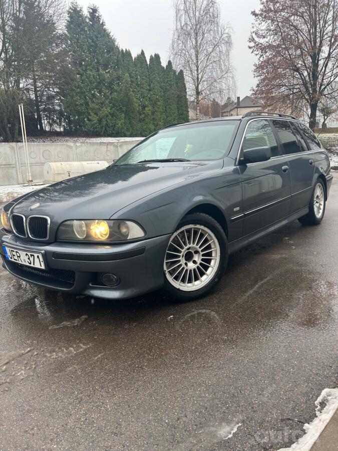 BMW 5 Series E39 Touring wagon