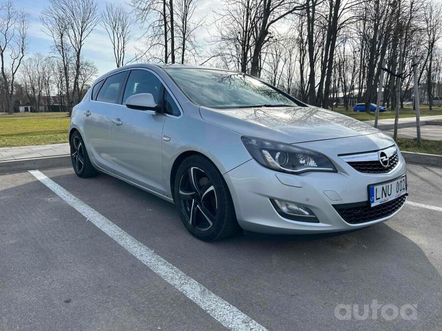 Opel Astra J Hatchback 5-doors