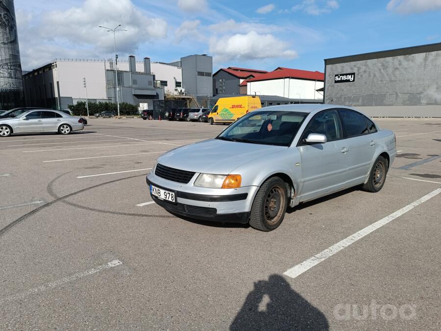Volkswagen Passat B5 Sedan 4-doors