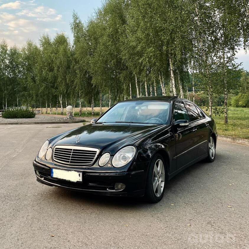 Mercedes-Benz E-Class W211 Sedan