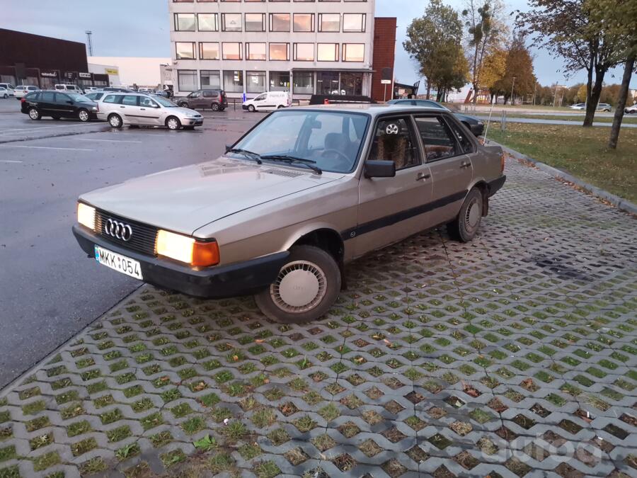 Audi 80 B2 Sedan
