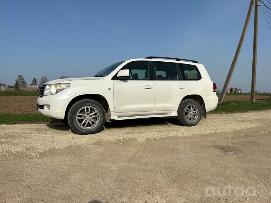 Toyota Land Cruiser 200