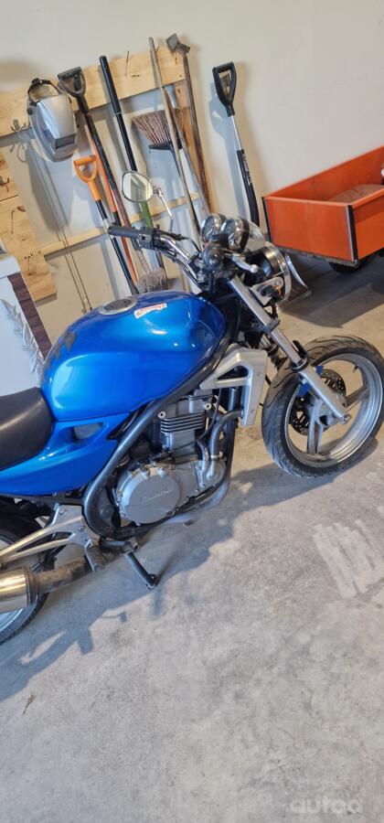Kawasaki ER 5