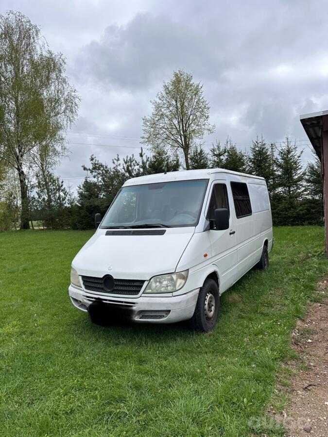 Mercedes-Benz Sprinter First generation