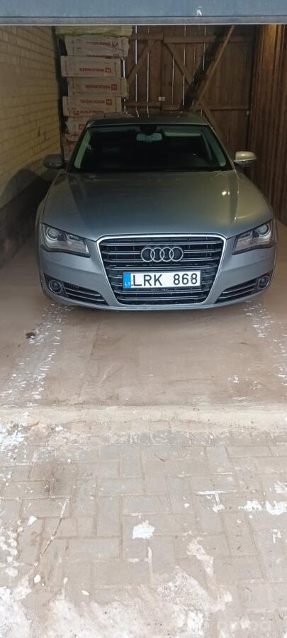 Audi A8 D4/4H Sedan