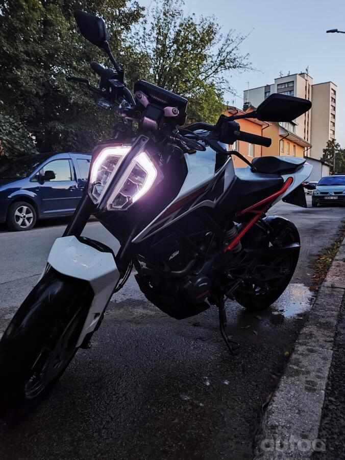 KTM Duke