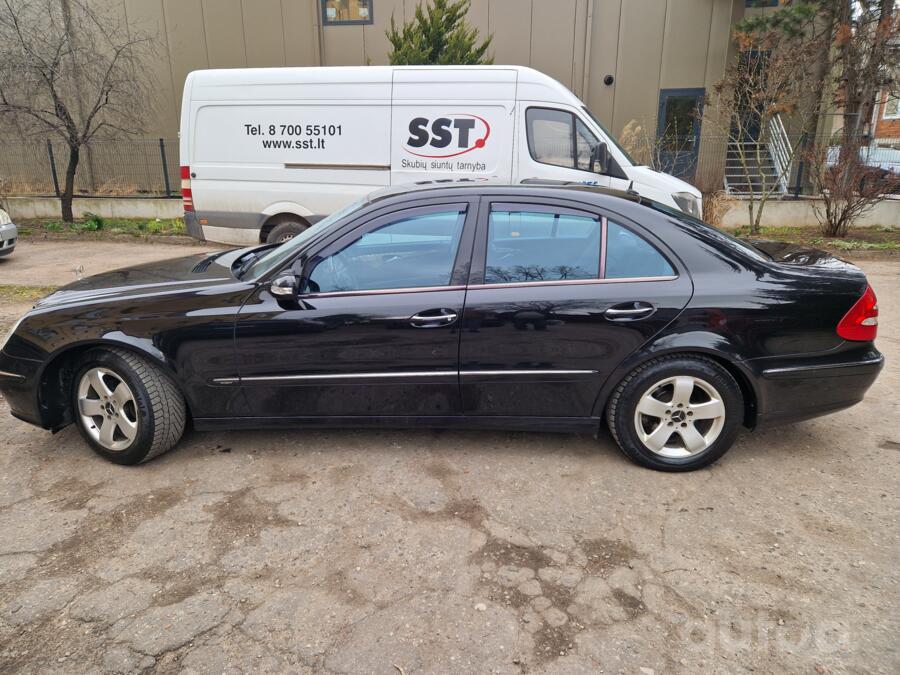 Mercedes-Benz E-Class W211 Sedan