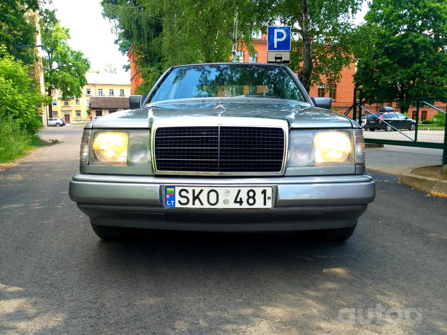 Mercedes-Benz W124 1 generation