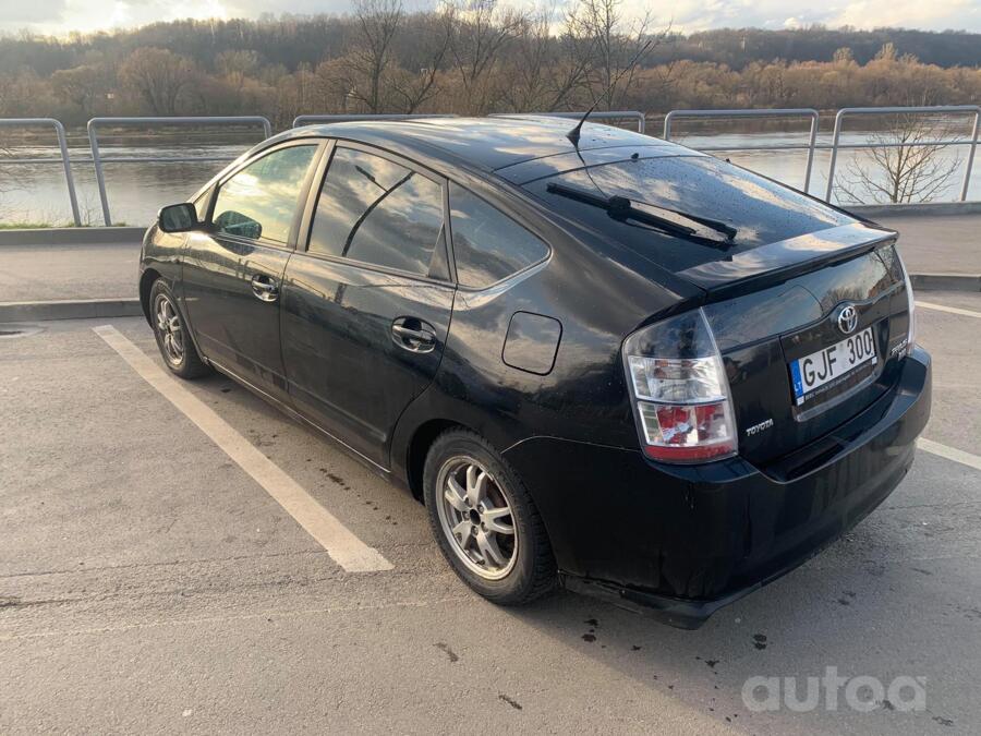 Toyota Prius 2 generation Hatchback