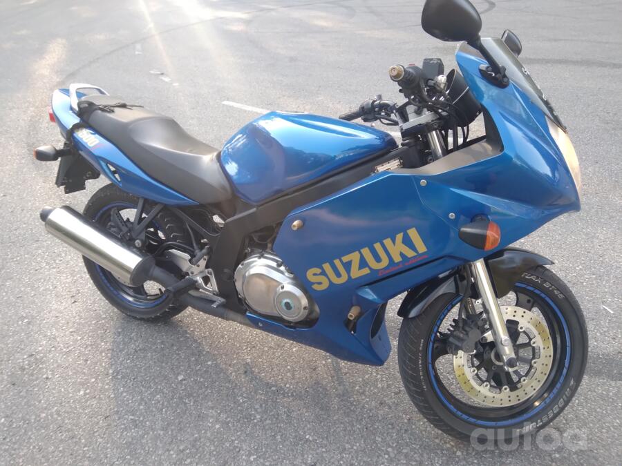 Suzuki GS