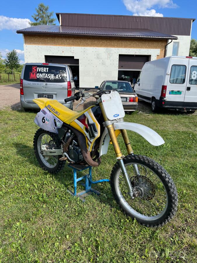 Suzuki RM