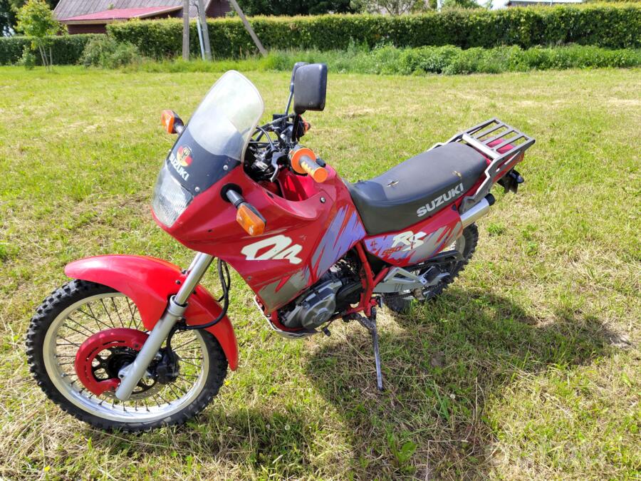 Suzuki DR