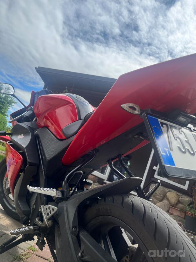 Yamaha YZF