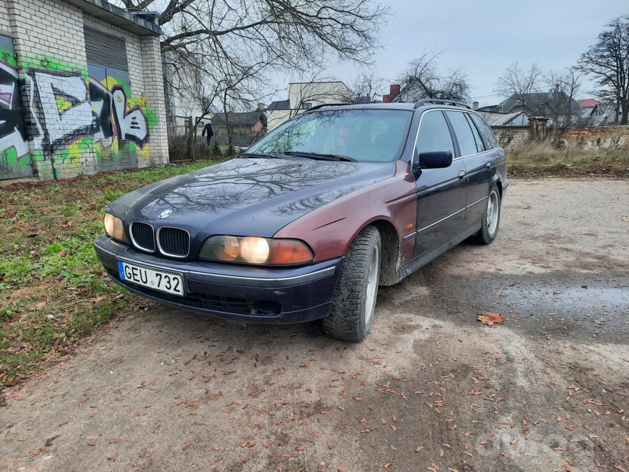 BMW 5 Series E39 Touring wagon