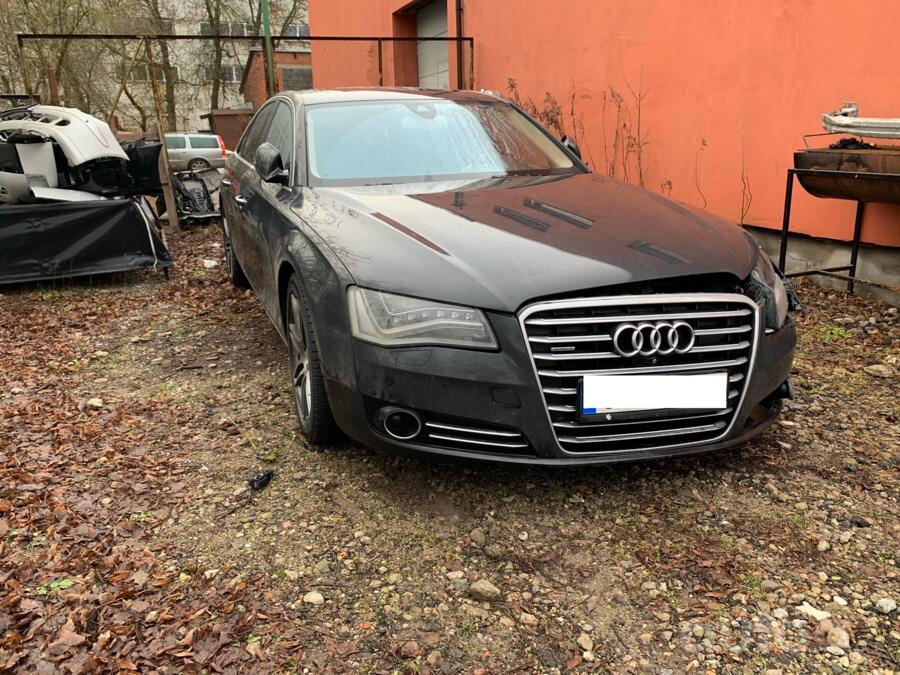 Audi A8 D4/4H Sedan