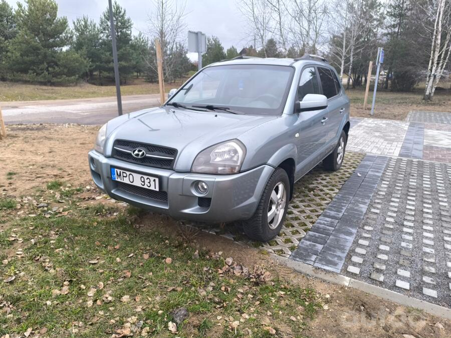 Hyundai Tucson 1 generation Crossover