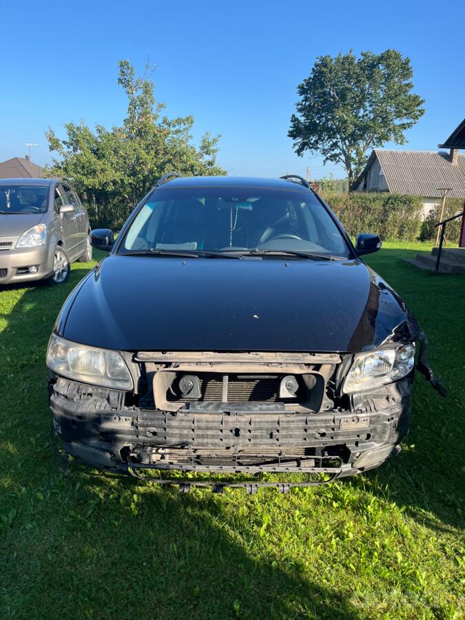Volvo V70 2 generation [restyling] wagon 5-doors