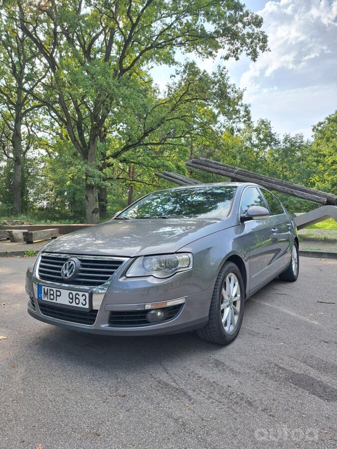 Volkswagen Passat B6 Sedan 4-doors