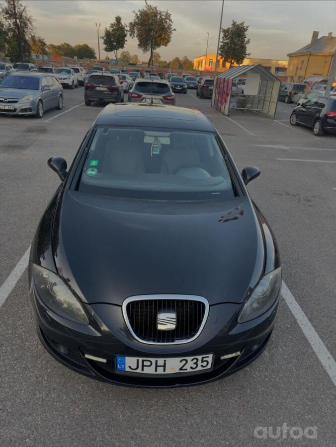 SEAT Leon 2 generation Hatchback 5-doors