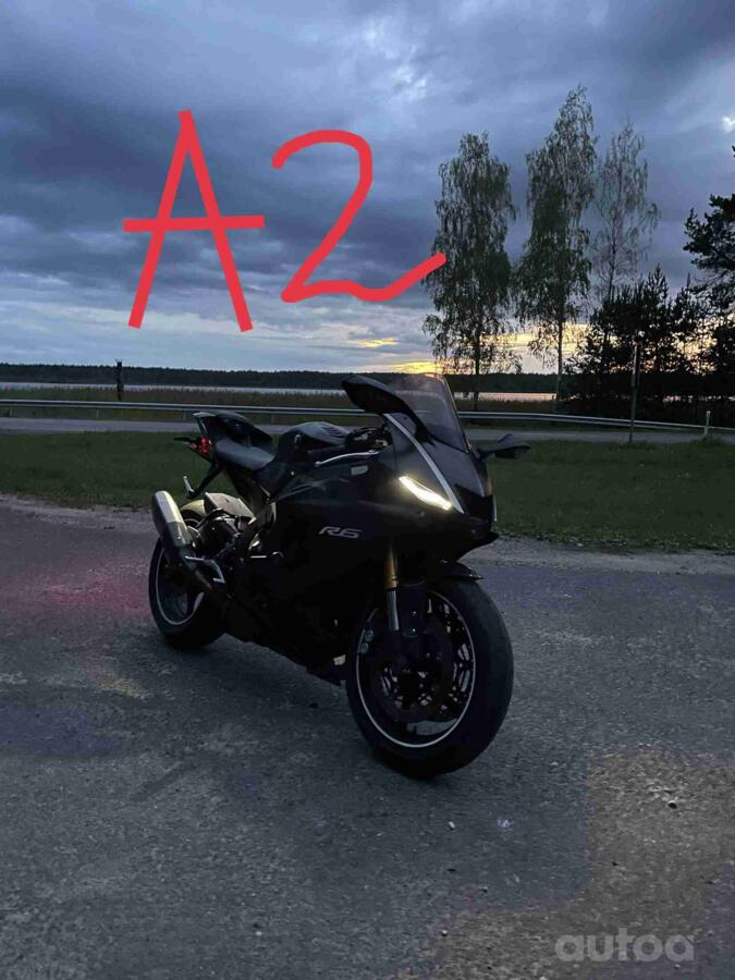 Yamaha R5
