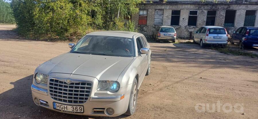 Chrysler 300C 1 generation wagon