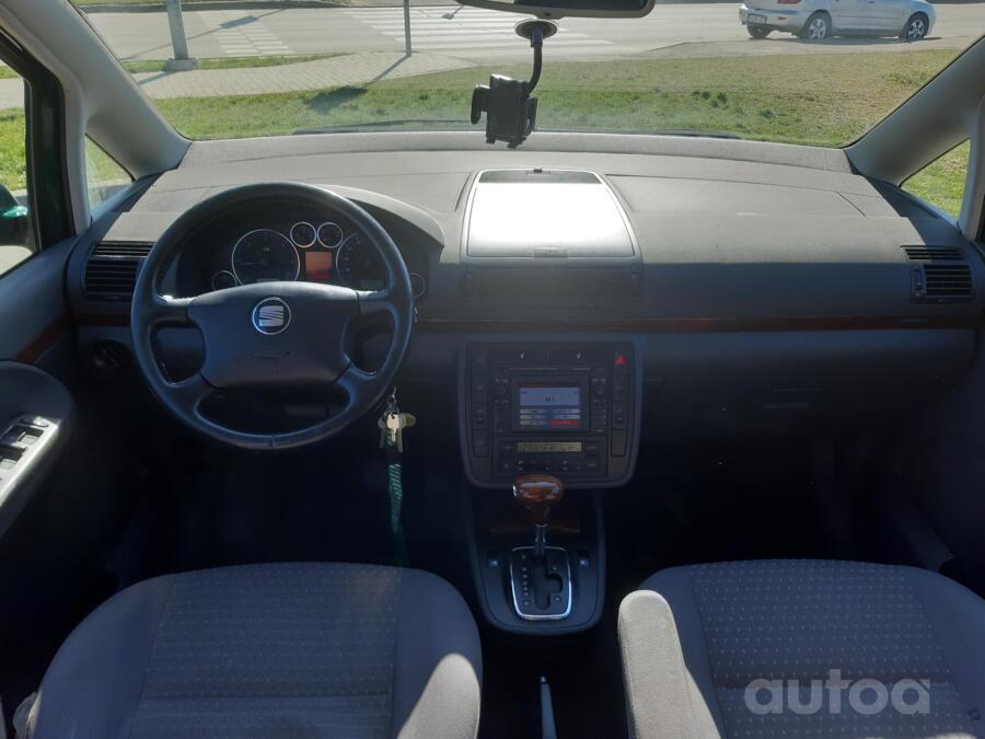 SEAT Alhambra 1 generation [restyling] Minivan