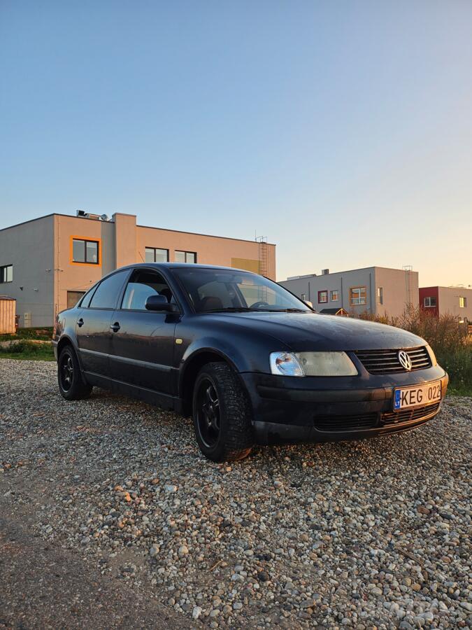 Volkswagen Passat B5 Sedan 4-doors