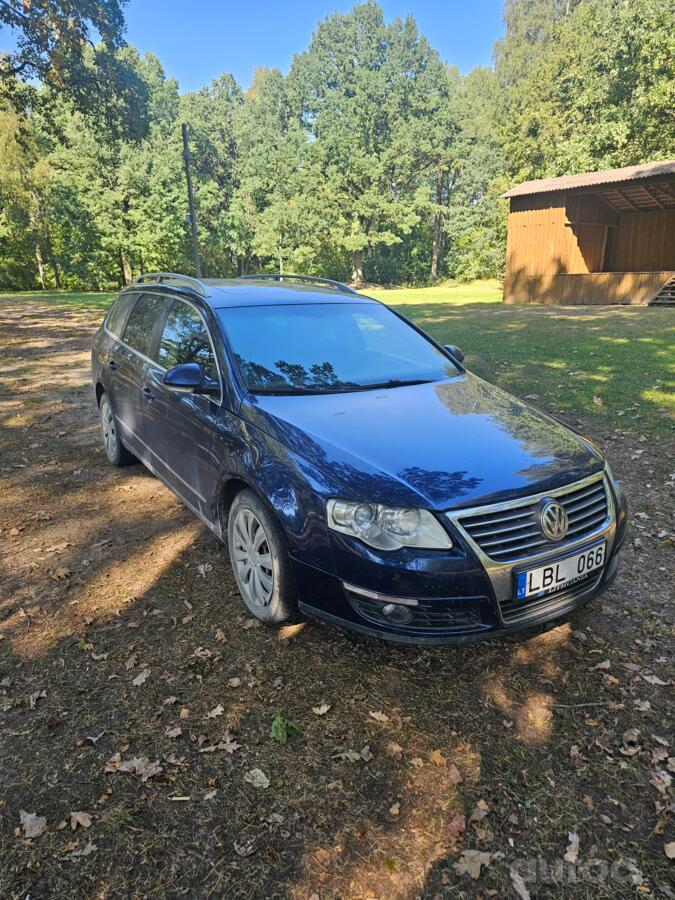 Volkswagen Passat B6 wagon 5-doors