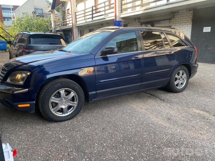 Chrysler Pacifica 1 generation Crossover