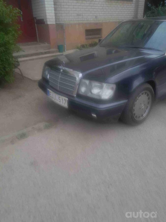 Mercedes-Benz W124