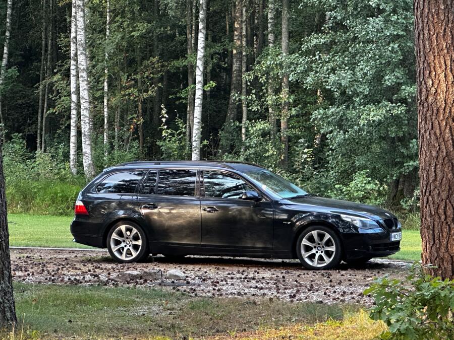 BMW 5 Series E60/E61 Touring wagon