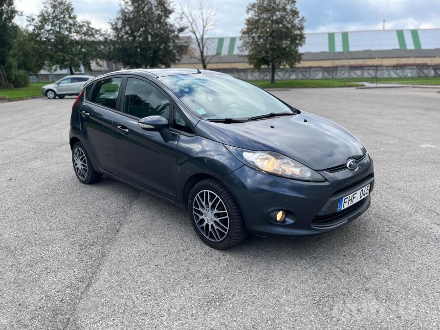Ford Fiesta 6 generation Hatchback 5-doors
