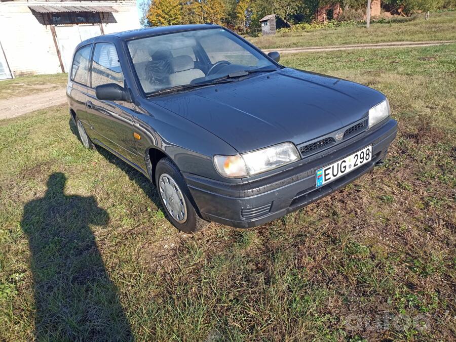Nissan Sunny B13 Sedan