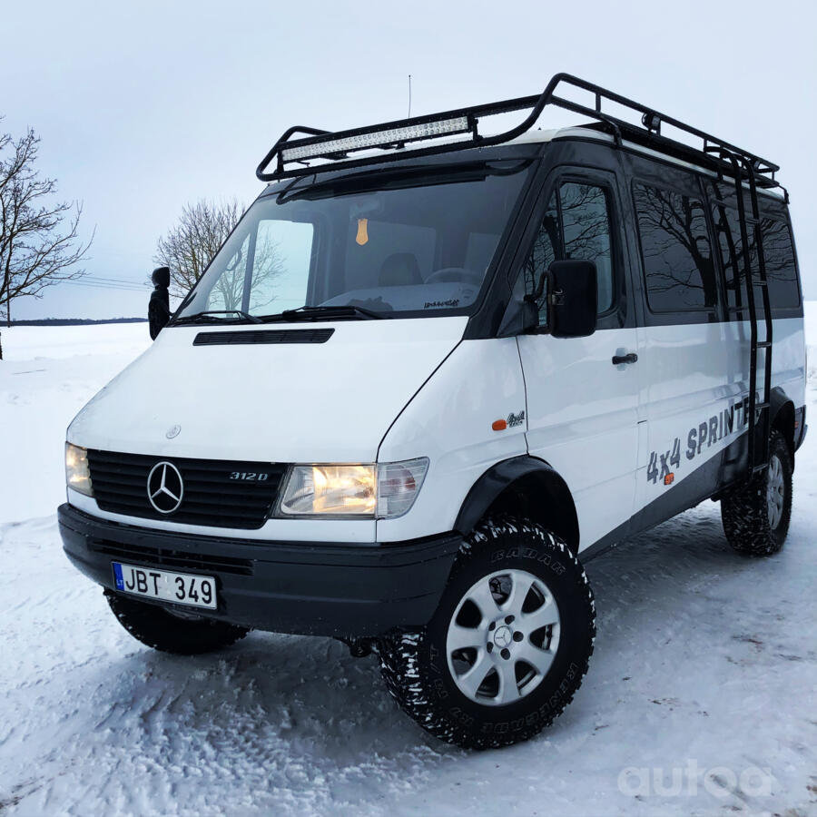 Mercedes-Benz Sprinter First generation