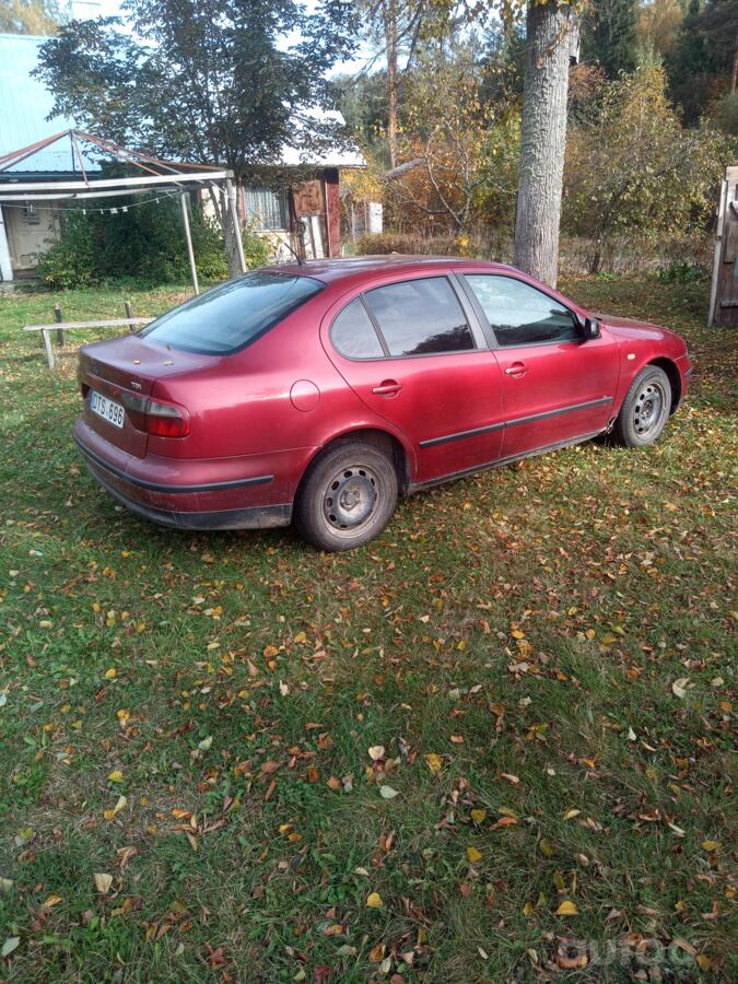 SEAT Toledo 2 generation Sedan