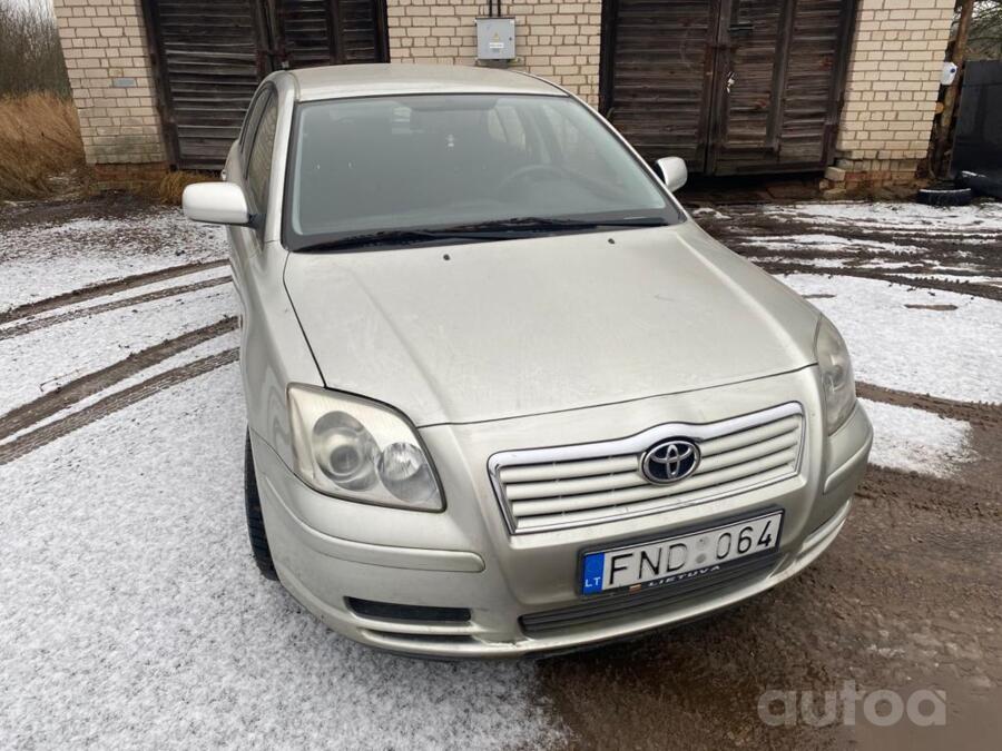 Toyota Avensis 2 generation Sedan