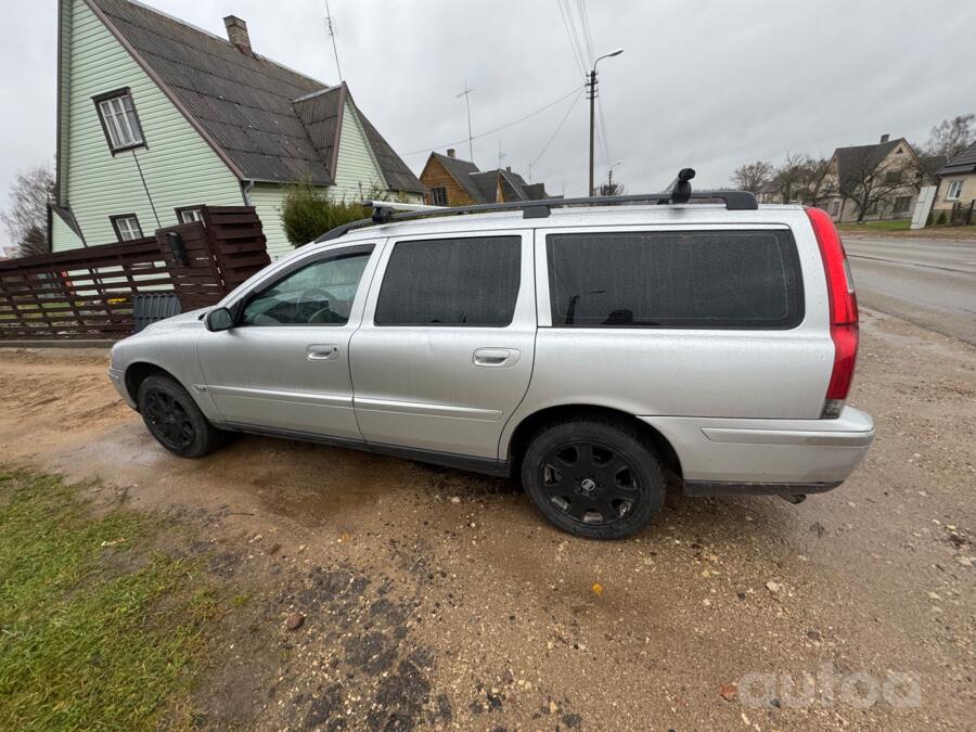 Volvo V70 2 generation [restyling] wagon 5-doors