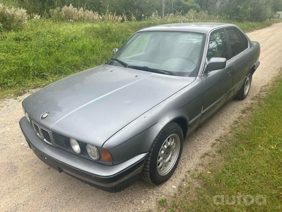 BMW 5 Series E34 Sedan