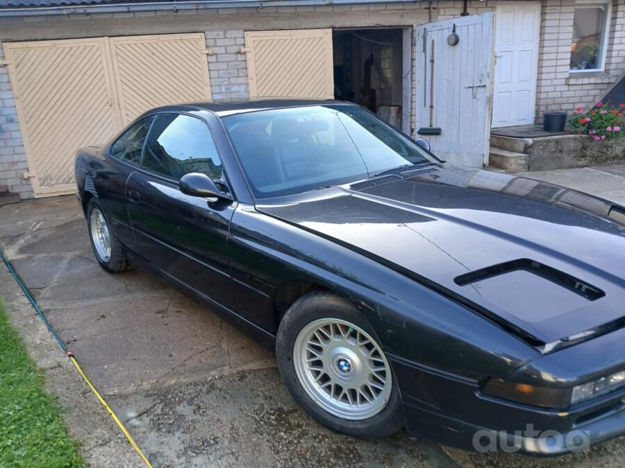 BMW 8 Series E31 Coupe