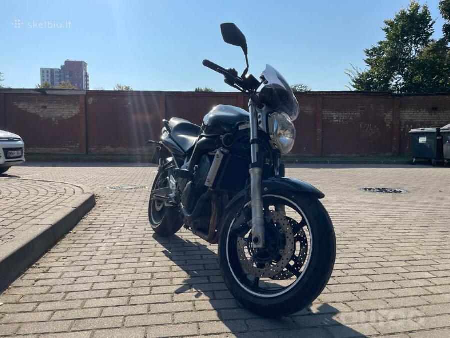 Yamaha FZ