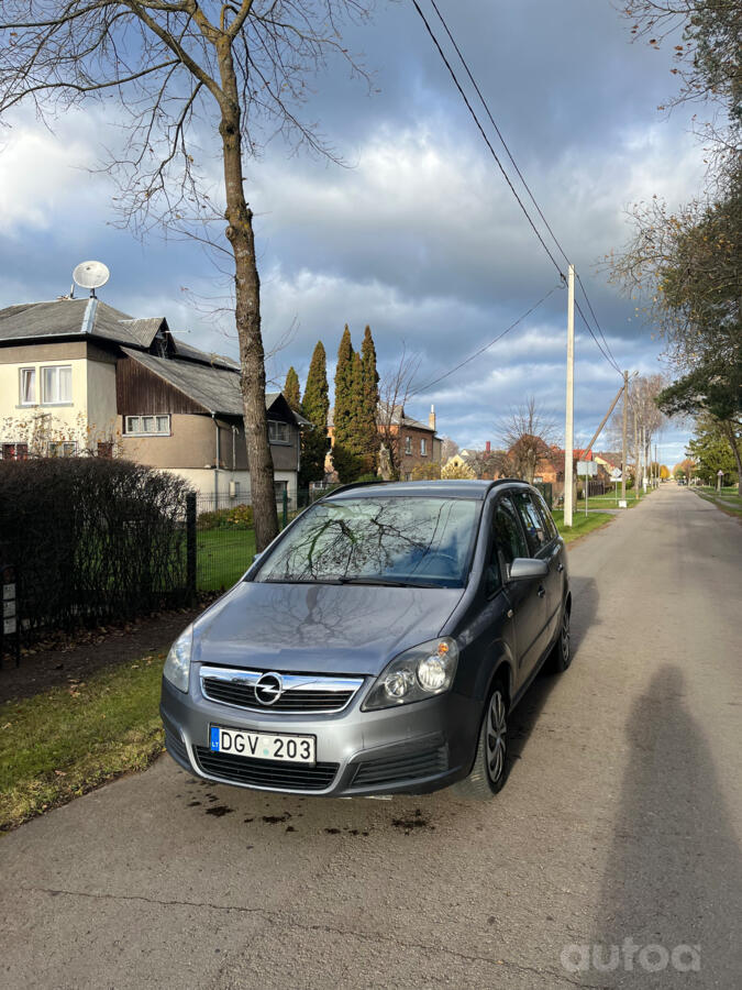 Opel Zafira B Minivan 5-doors