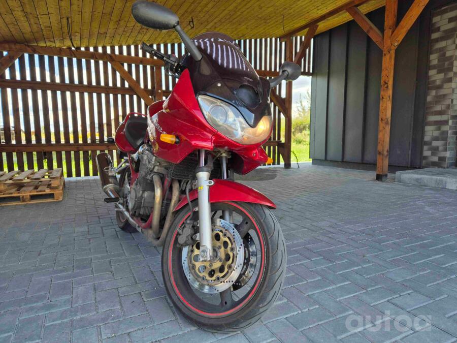 Suzuki GSF600S