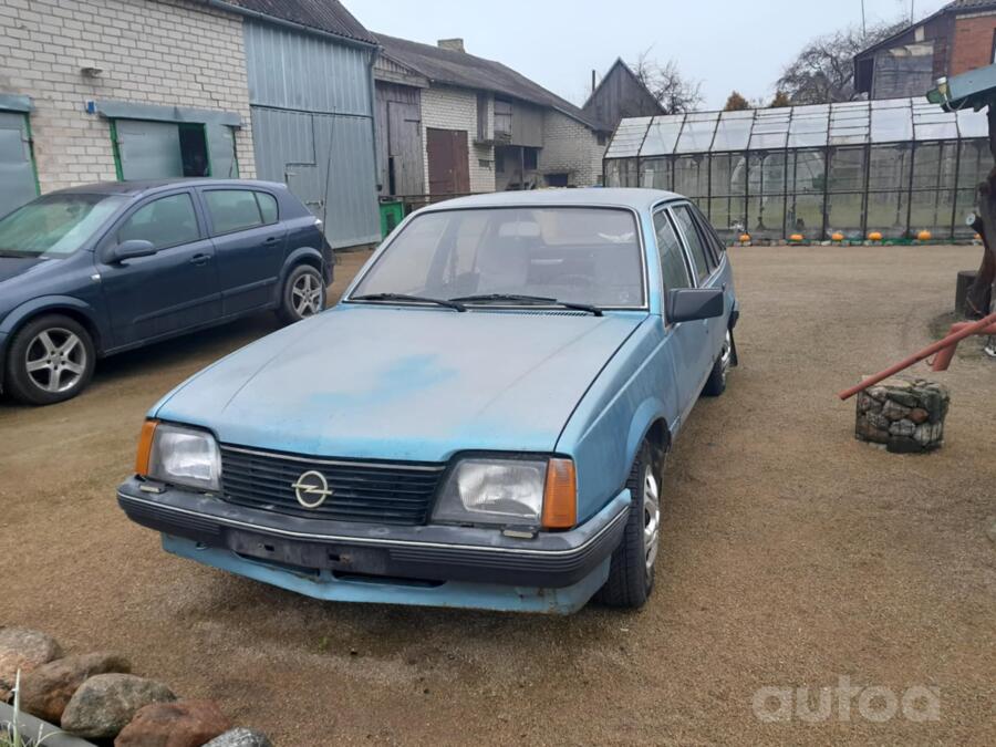 Opel Ascona B Sedan 4-doors