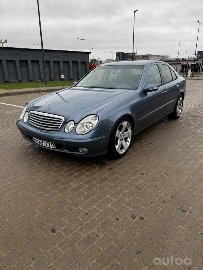 Mercedes-Benz E-Class W211 Sedan